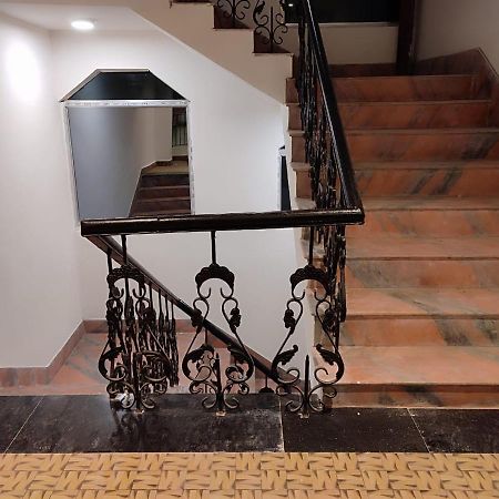 Staymaker Hotel Mohan Palace Baharampur Екстериор снимка