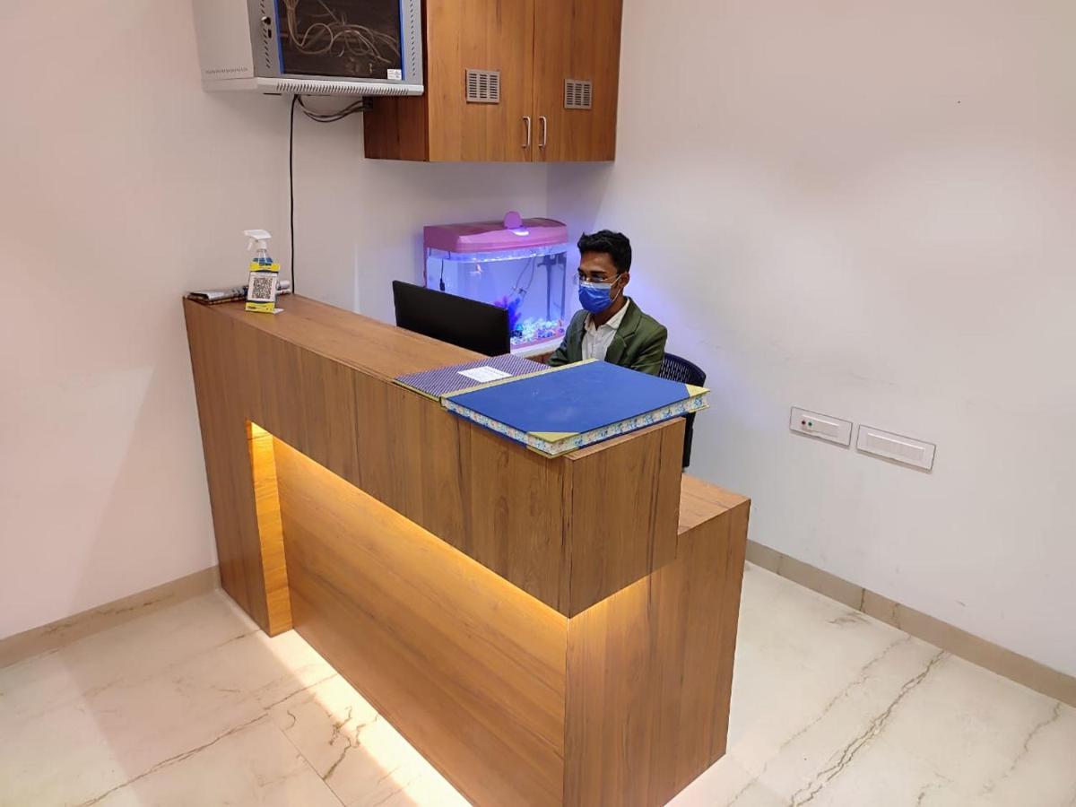 Staymaker Hotel Mohan Palace Baharampur Екстериор снимка