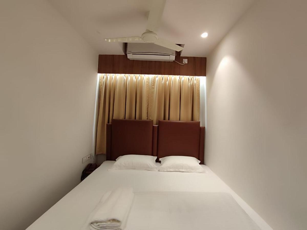 Staymaker Hotel Mohan Palace Baharampur Екстериор снимка